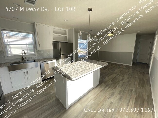 Photo - 4707 Midway Dr