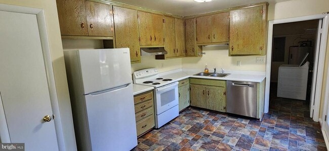 Photo - 45565 Camelot Ct