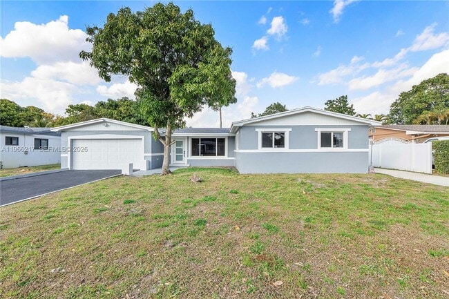 Photo - 4725 NW 5th Ct