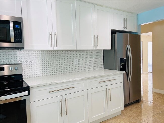 Photo - 1610 SW 3rd Ave