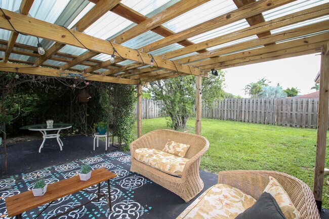 Photo - 1361 Wyndcliff Dr