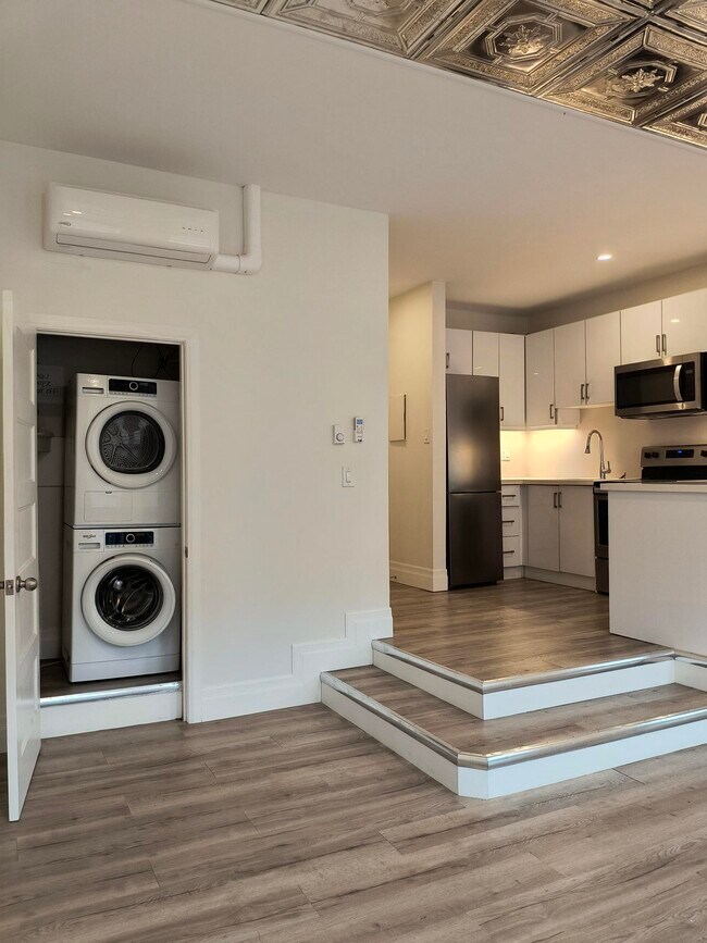 Photo - 130-134 Dalhousie St