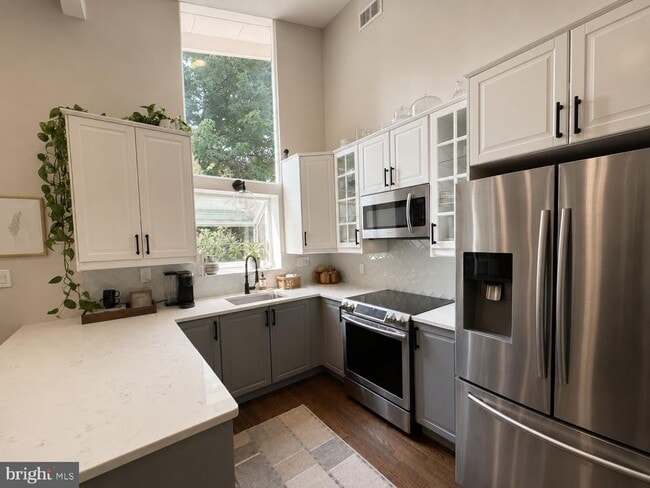 Photo - 4836 7th St S
