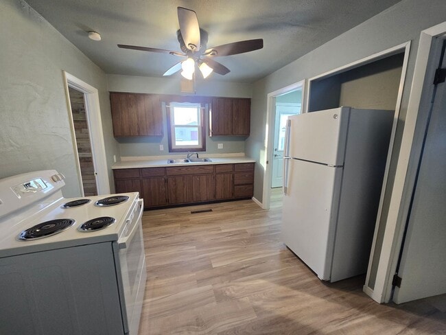 Photo - VIDEOTOUR: 3-Bedroom Country home with Garage and more! PETS WELCOME