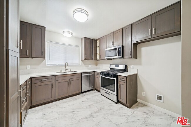 Photo - 3652 Carmona Ave Unidad 7