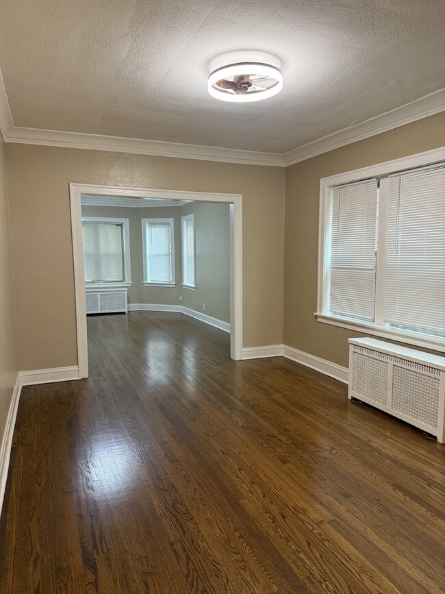Photo - 10240 S Eberhart Ave Unit 1