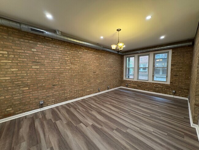 Photo - 1649 W Pratt Blvd Unit 1A