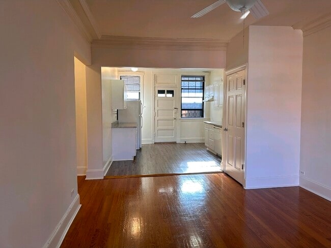 Photo - 1130 W Pratt Blvd Unit 3N