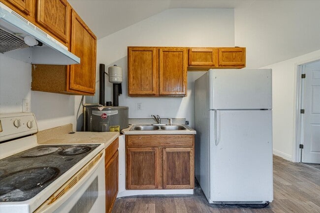 Photo - 6110 Walden Ave