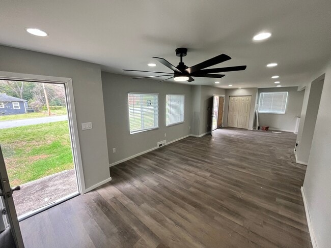 Photo - 1204 Terrell Dr