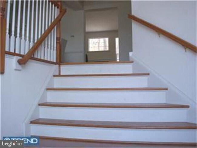 Photo - 150 Fringetree Dr