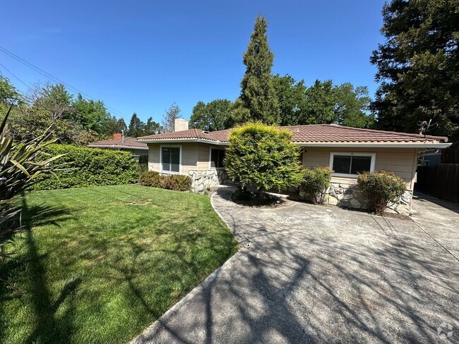 Building Photo - 2 Bed 1 Bath Single Family Home In Walnut ...