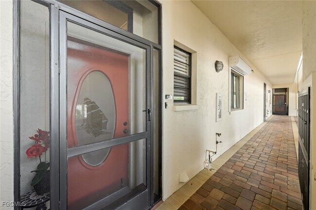 Photo - 5515 SW 12th Ave Unit 103