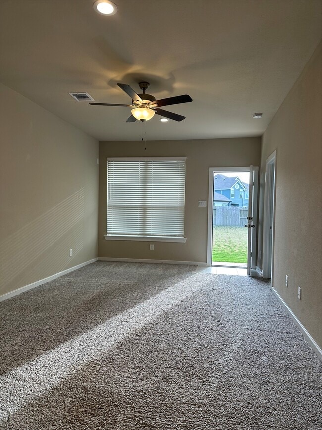 Photo - 9442 Starlight Oak Dr