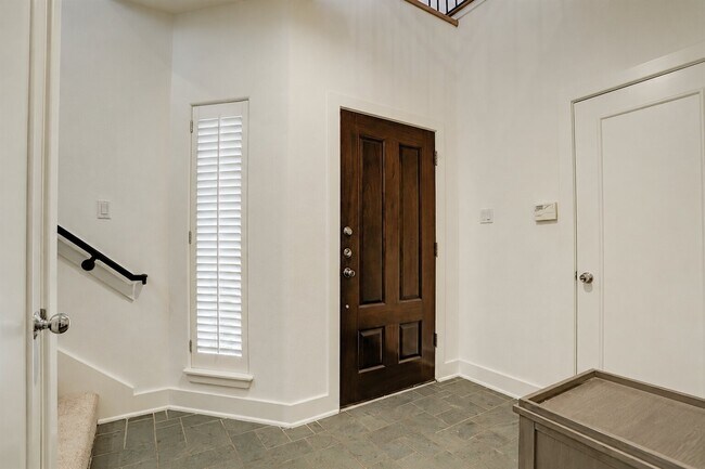 1412 Castle Ct Unit A