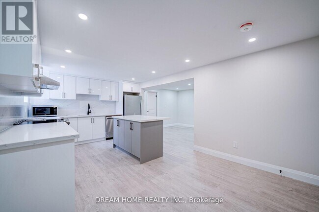 Photo - 23 Manorcrest St