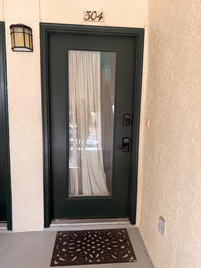 Photo - 304 Westlake Ct