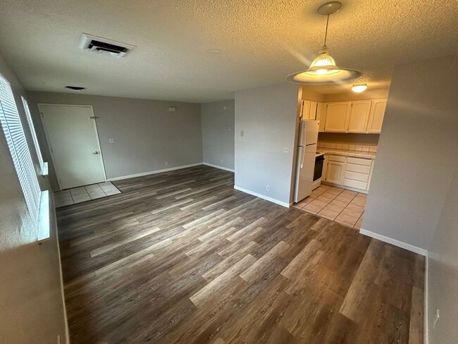 Photo - 4185 Bristol Ct