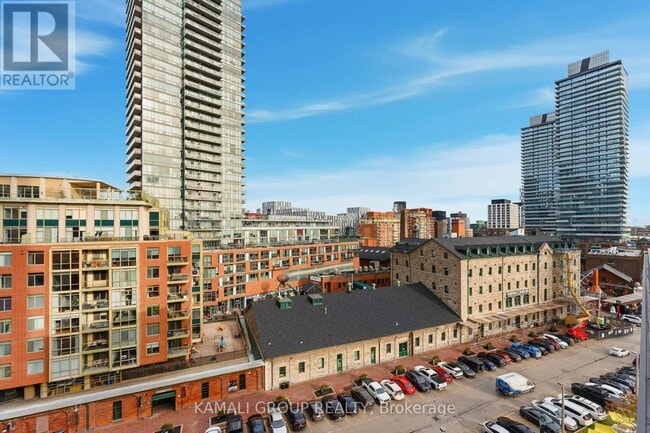 Photo - 35 Parliament St Unité 806