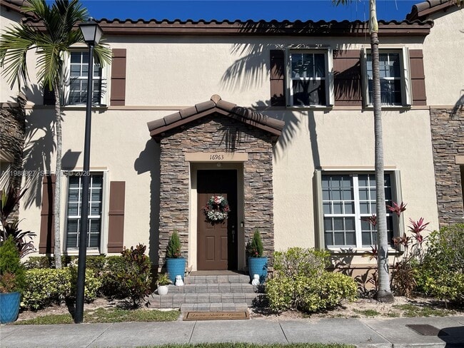 Photo - 16963 SW 92nd St