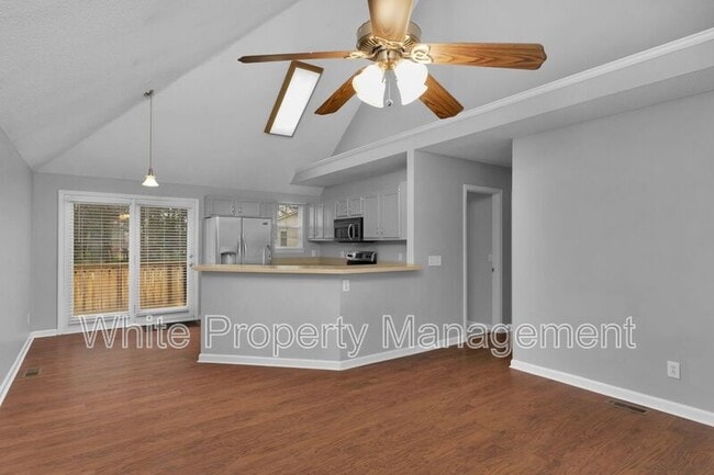 Photo - 1063 Stirrup Pl NW