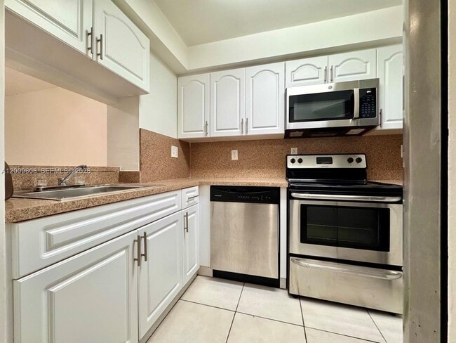 Photo - 8255 SW 152nd Ave Unidad E-215