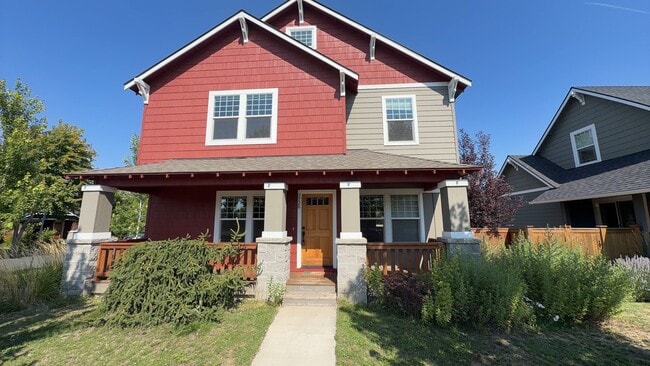 Photo - 2728 NE Black Oak Pl