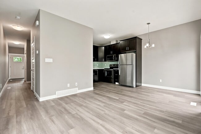 Photo - 510 Kloppenburg Cres