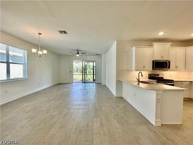 Photo - 43866 Blue Heron Ln