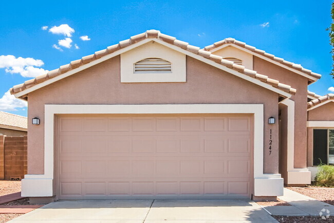 Building Photo - 11247 E Caballero St Rental