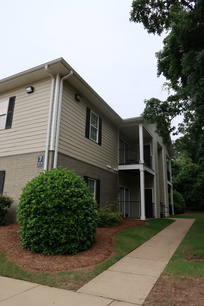 Building Photo - 1021 Molly Barr Rd Unit 77