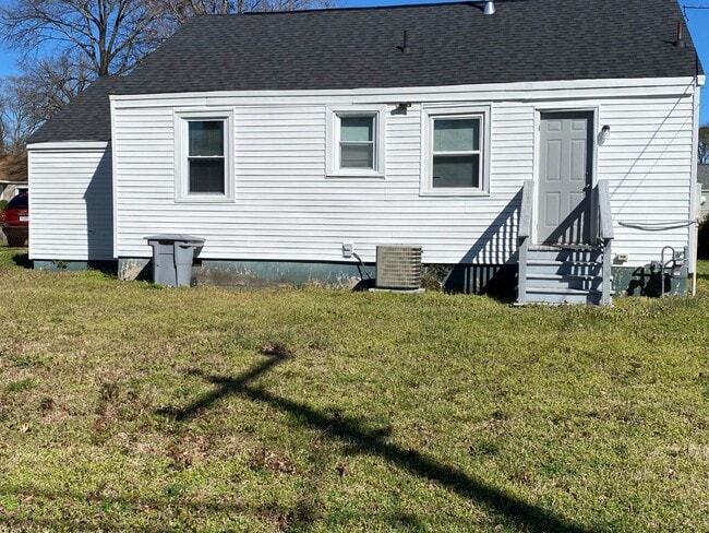 Photo - 413 Colonial Ave