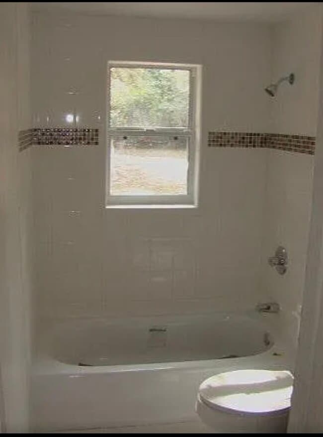 Photo - 277 Grandview Ave