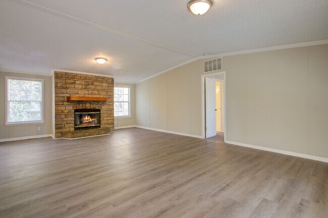 Photo - 435 Capers Dr