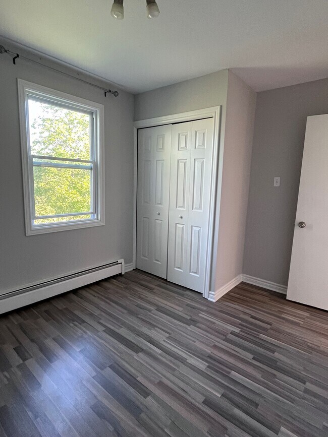 Photo - SPACIOUS RENOVATED TWO BEDROOM APARTMENT - COLE HARBOUR Unité 10