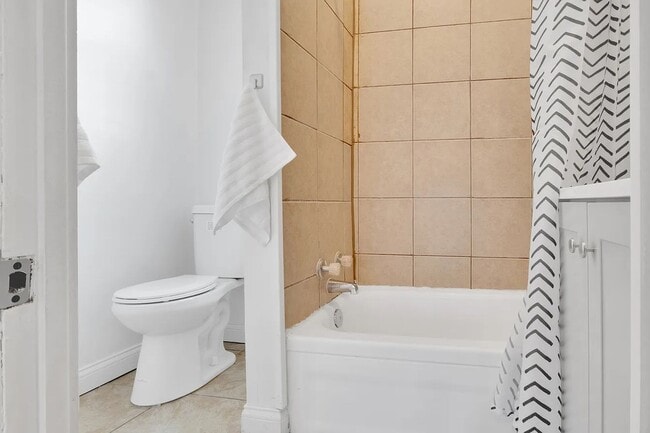 Photo - 3711 E 98th St Unidad 2