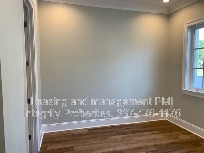 Photo - 104 Shirekeep Ln