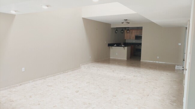 Photo - 255 Poinciana Island Dr