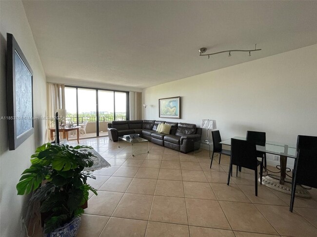 Building Photo - 151 Crandon Blvd Unit 833