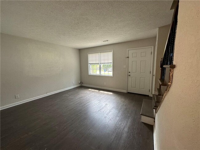 Photo - 12 Ezzard St