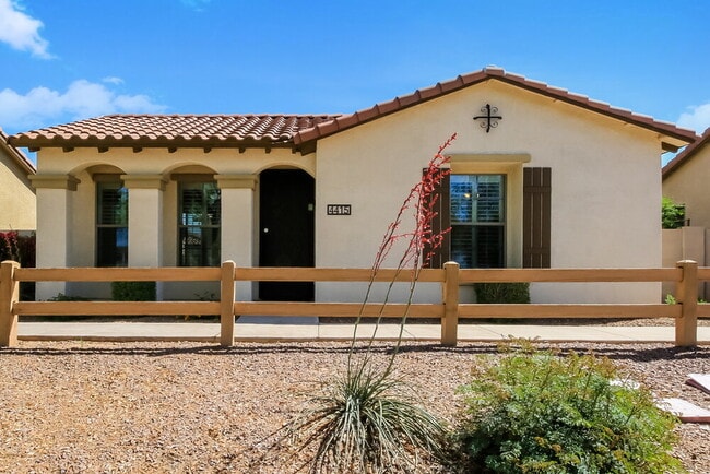 Photo - 4415 E Woodside Way House