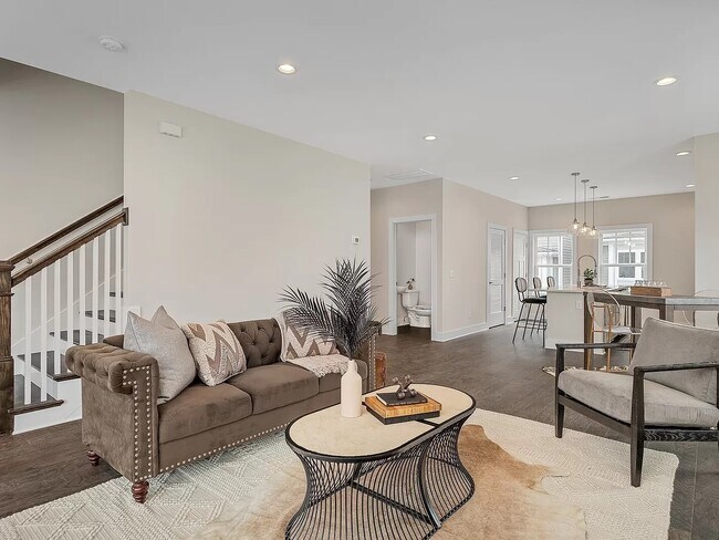 Photo - 6719 Charlotte Pike