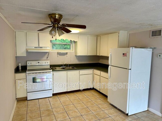 75 Rommel Ave Unidad B