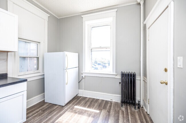 Studio - 450 SF - Schricker Apartments