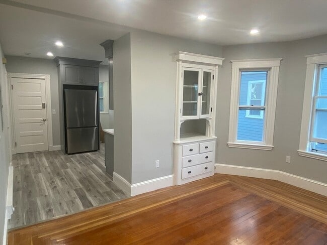 Photo - 811 Somerville Ave Unit 2