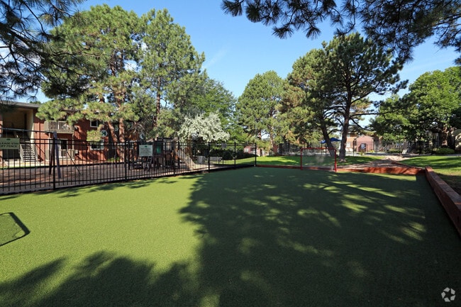 Greentree Village Apartments
