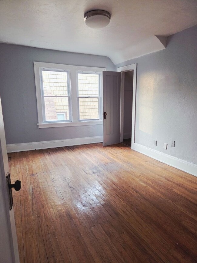18101 Schenely Ave