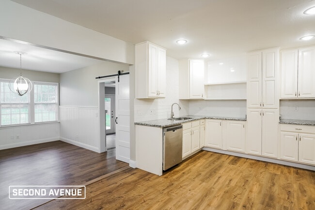 Photo - 1011 Usher St
