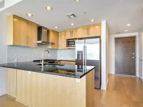 Photo - 300 Bowie St Unidad 2504