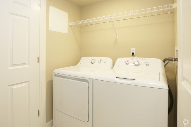 Laundry - Burton Ridge Apartments